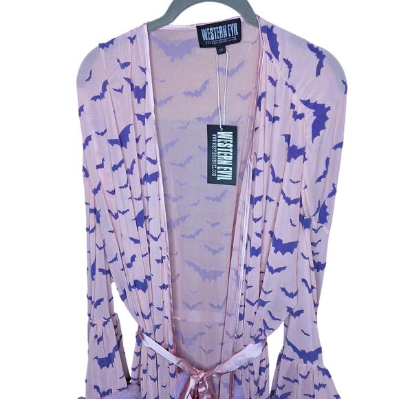 Western Evil NEW pastel goth Dracula boudoir feathered robe widow robe bat print - Picture 5 of 7